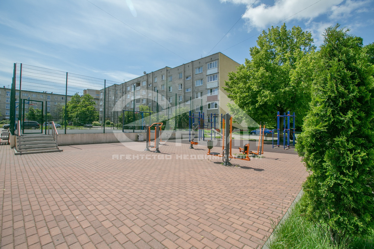 Продажа 3-комнатной квартиры, Калининград, Садовая,  Улица