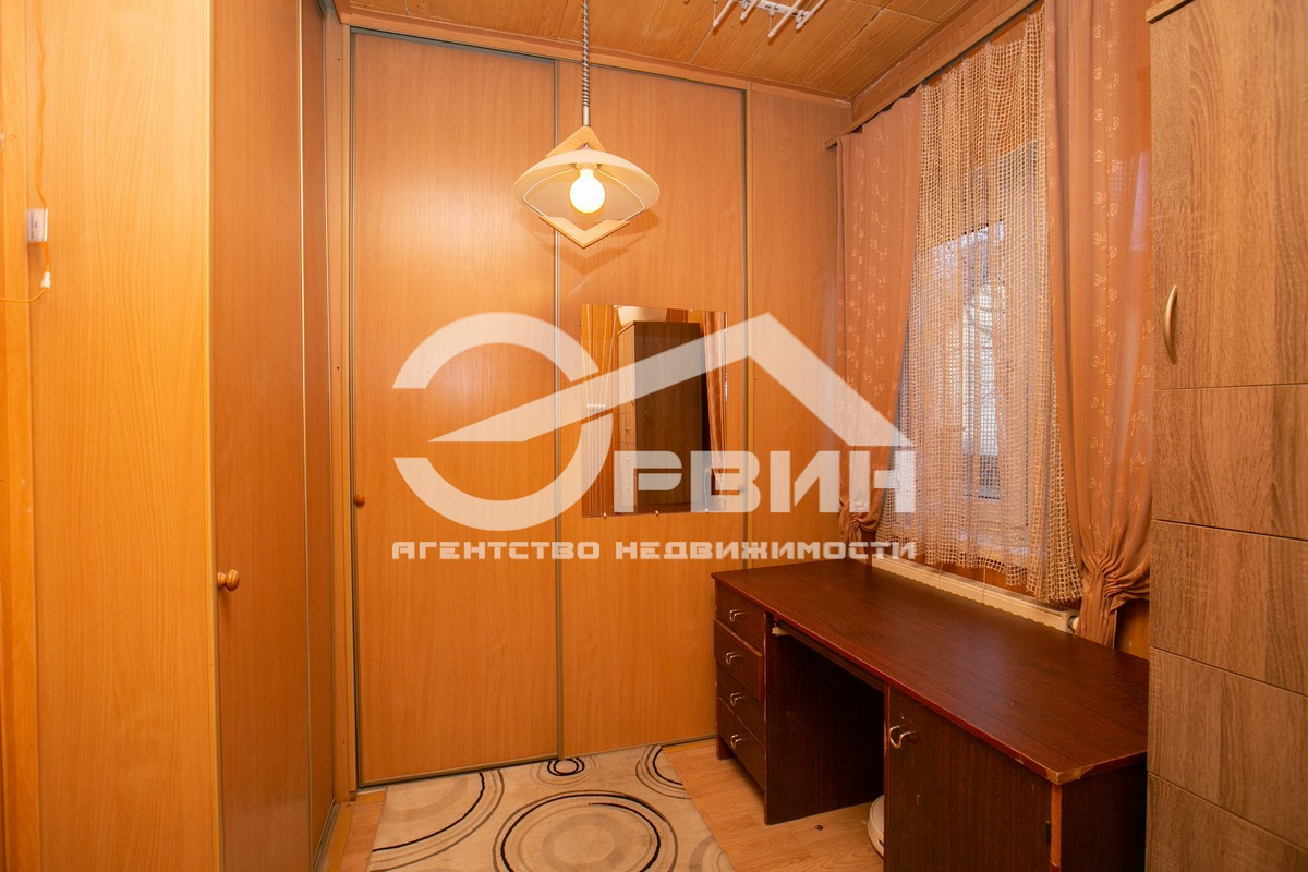 Продажа 5-комнатной квартиры, Калининград, Тихоненко,  19