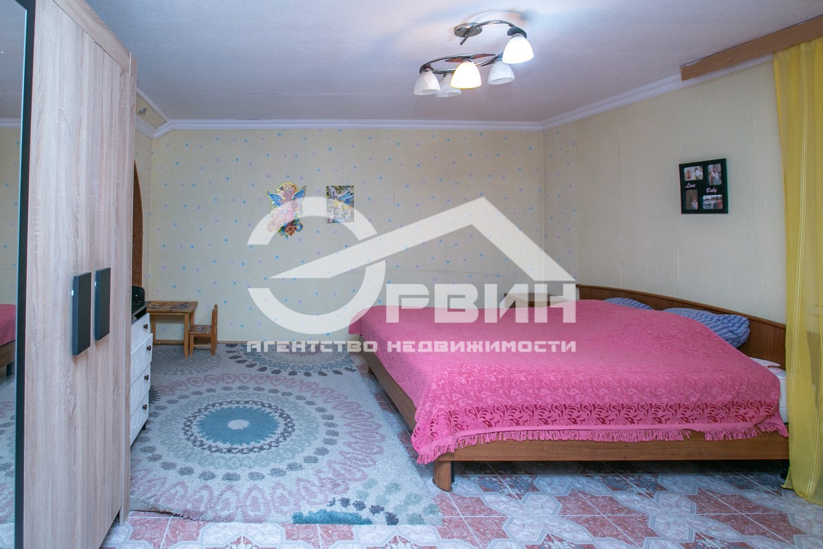 Продажа 5-комнатной квартиры, Калининград, Тихоненко,  19