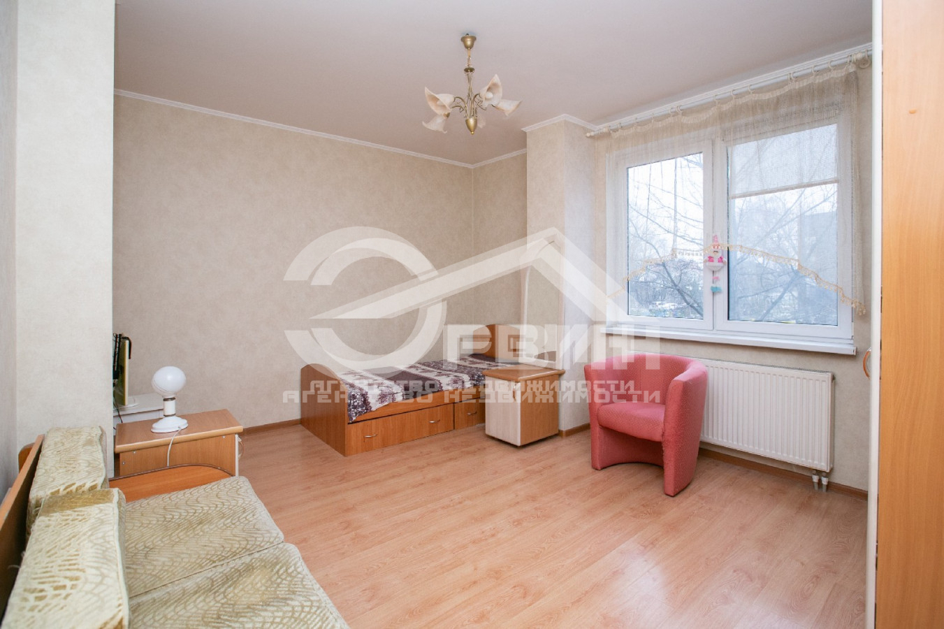 Продажа 2-комнатной квартиры, Калининград, Орудийная,  Улица