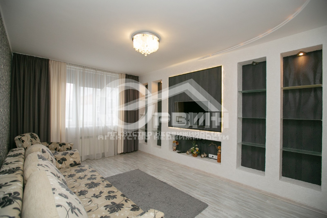 Продажа 3-комнатной квартиры, Калининград, Гайдара,  Улица