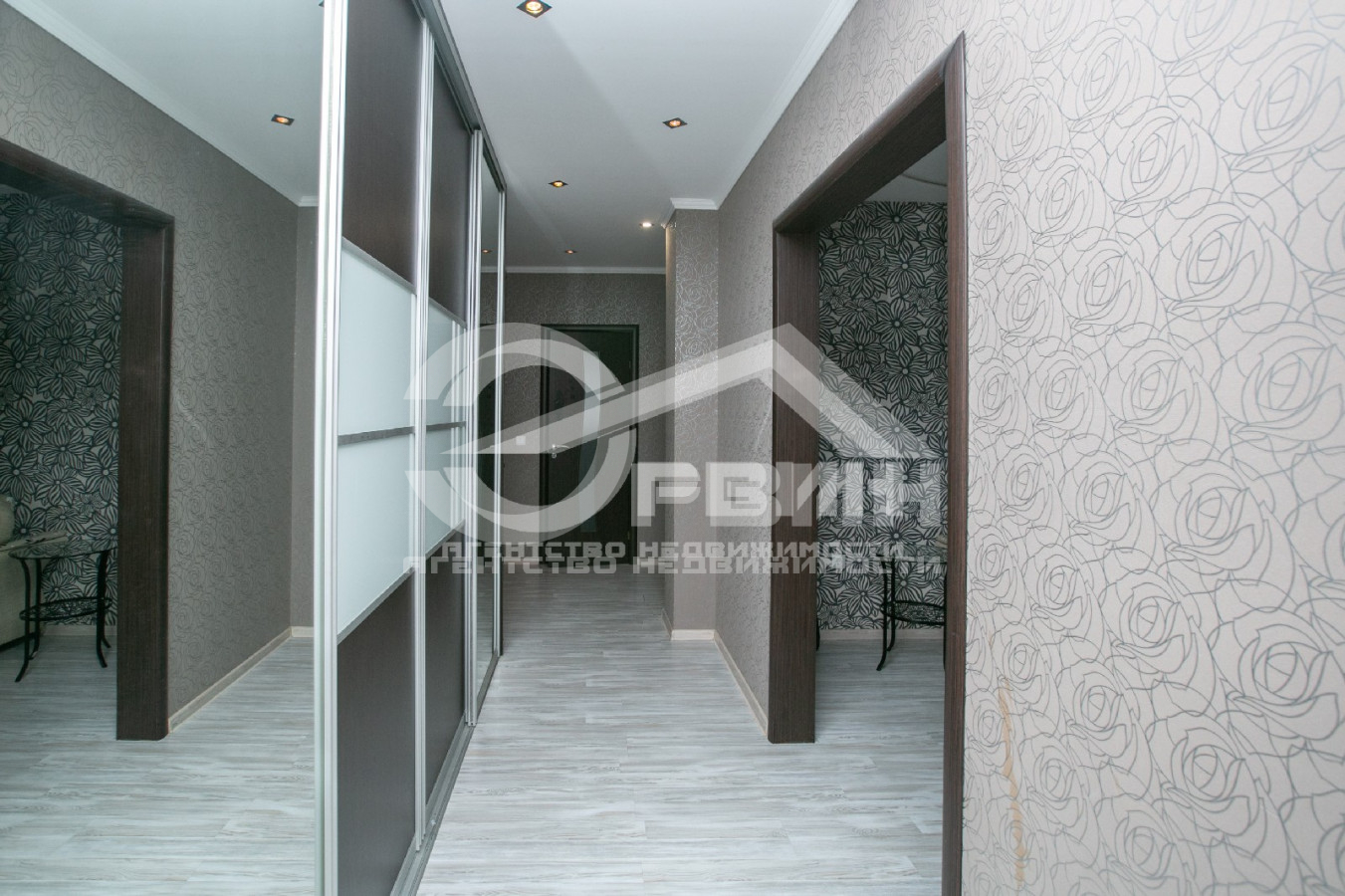 Продажа 3-комнатной квартиры, Калининград, Гайдара,  Улица