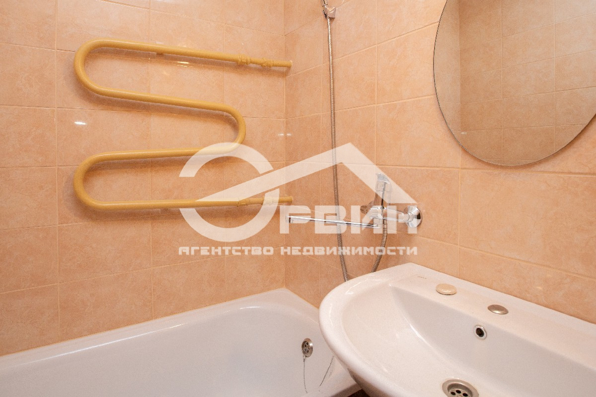 Продажа 3-комнатной квартиры, Калининград, Московский,  Проспект