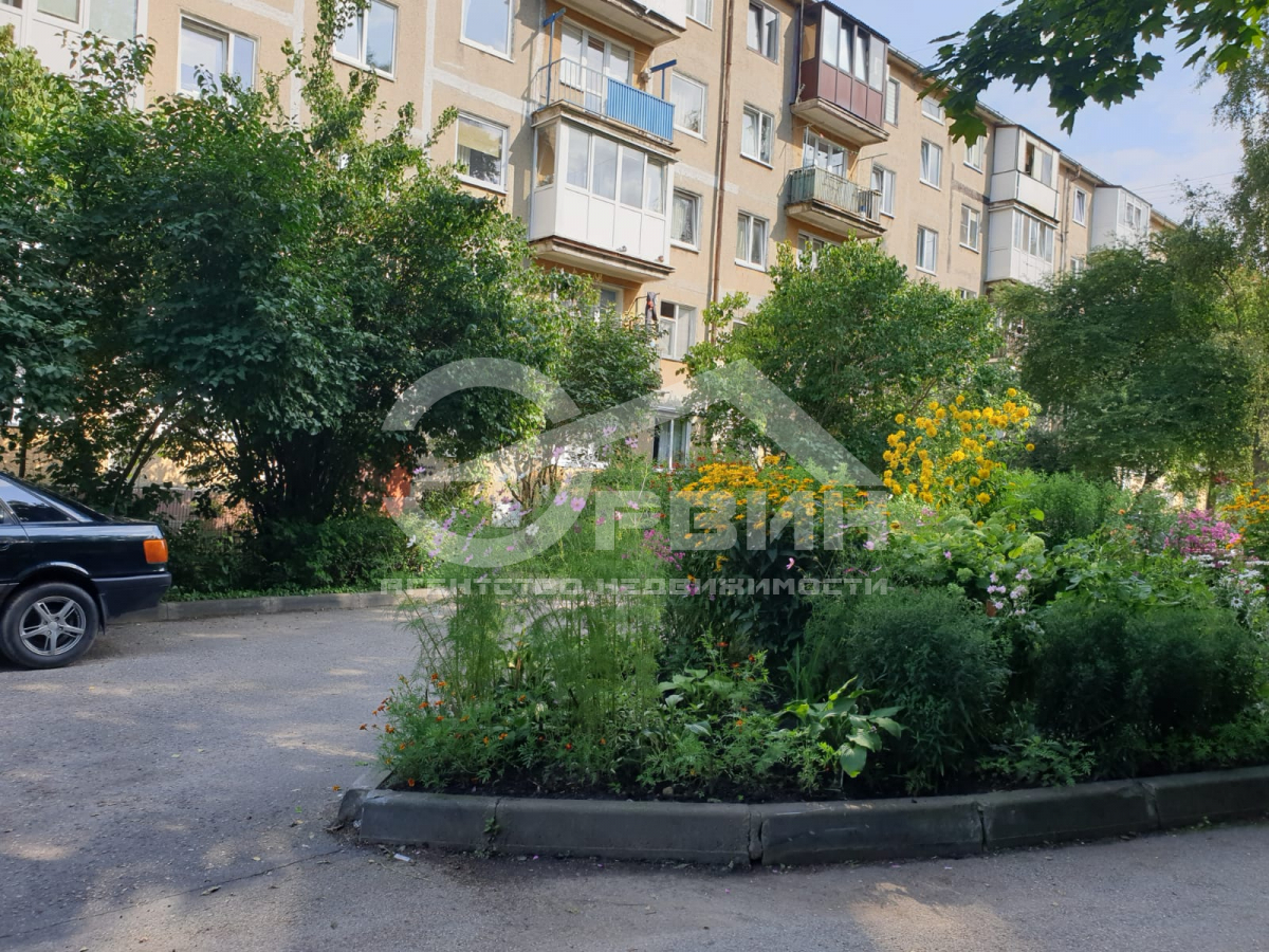 Продажа 2-комнатной квартиры, Калининград, Лейтенанта Яналова,  Улица