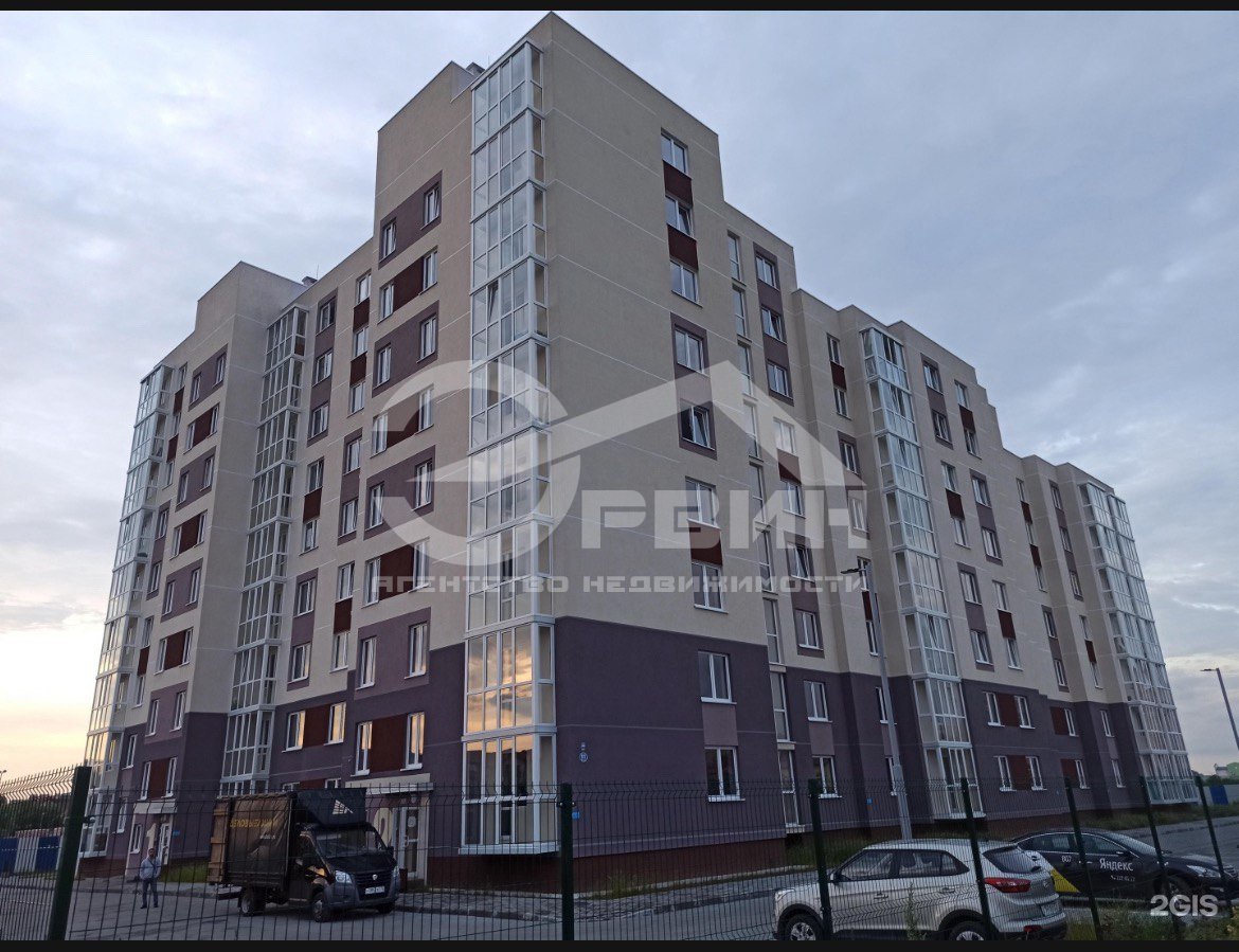 Продажа 3-комнатной квартиры, Калининград, Борисовский,  Бульвар