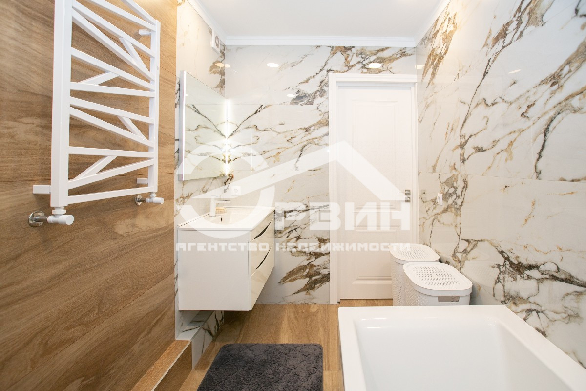 Продажа дома, 110м <sup>2</sup>, 4 сот., Калининград, Лунная,  Улица