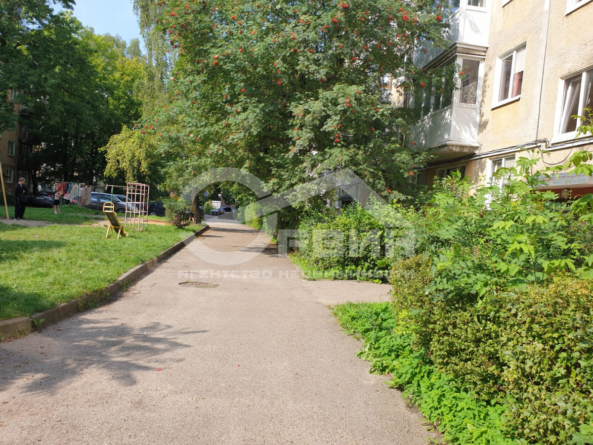 Продажа 2-комнатной квартиры, Калининград, Лейтенанта Яналова,  Улица