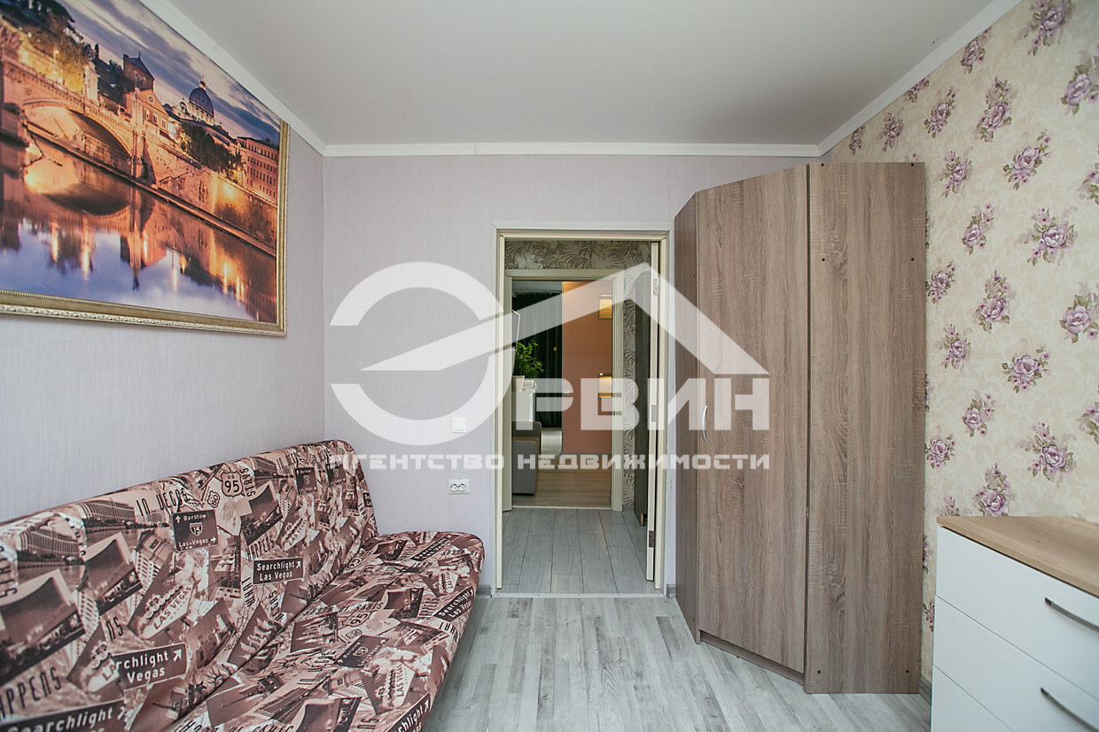 Продажа 3-комнатной квартиры, Калининград, К.Маркса,  Улица