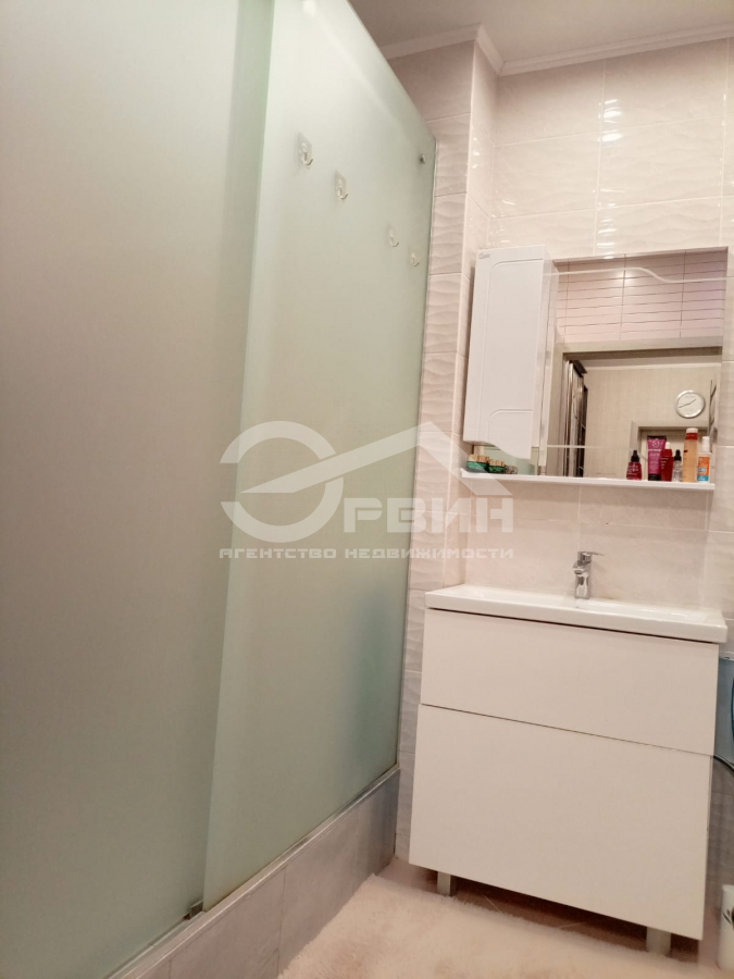 Продажа 2-комнатной квартиры, Калининград, Аксакова,  Улица