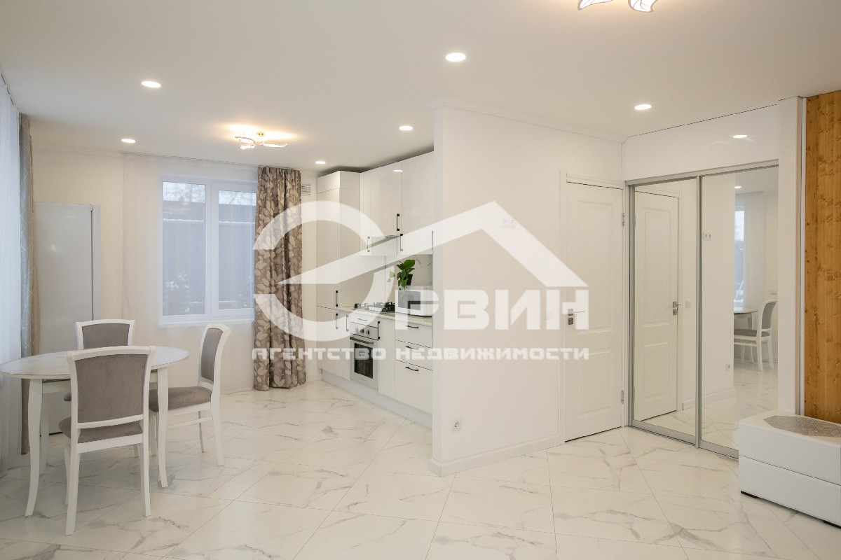 Продажа дома, 110м <sup>2</sup>, 4 сот., Калининград, Лунная,  Улица