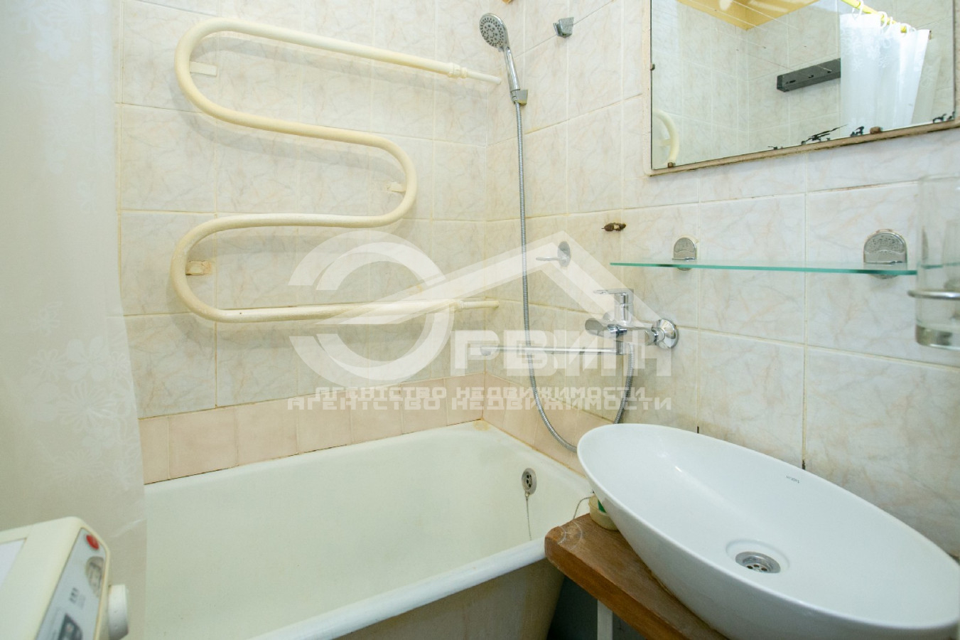 Продажа 2-комнатной квартиры, Калининград, Еловая аллея,  Улица