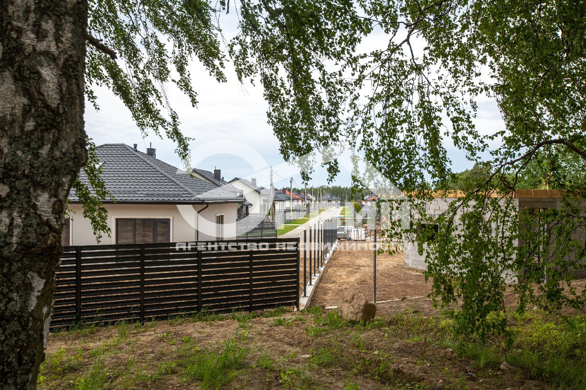 Продажа участка, Сальское, б-р Берёзовый,  40