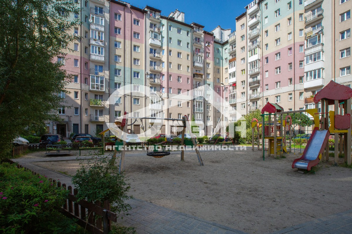 Продажа 2-комнатной квартиры, Калининград, Генерала Раевского,  Улица