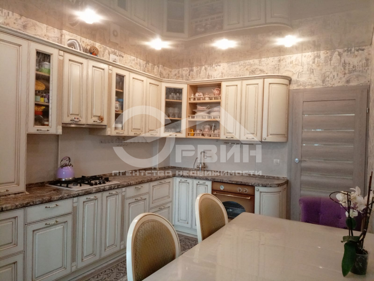 Продажа 2-комнатной квартиры, Калининград, Аксакова,  Улица