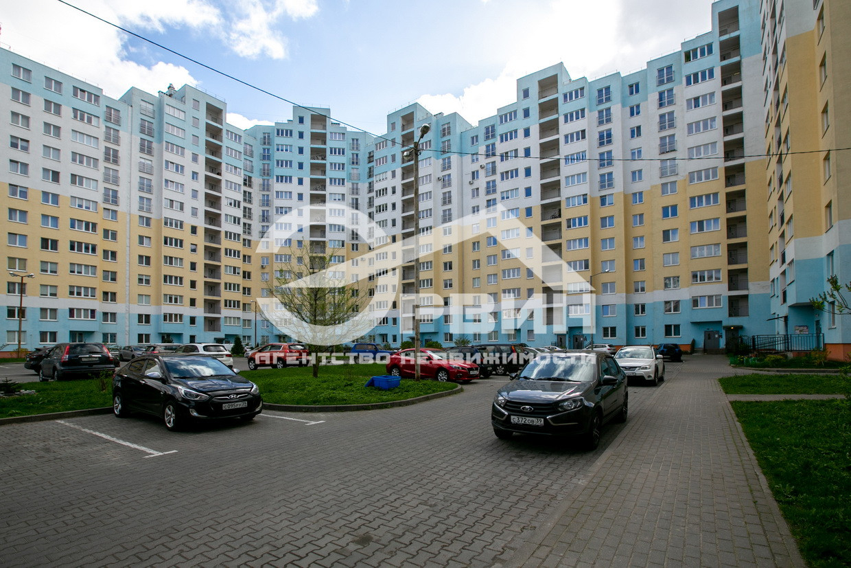 Продажа 1-комнатной квартиры, Калининград, Орудийная,  Улица