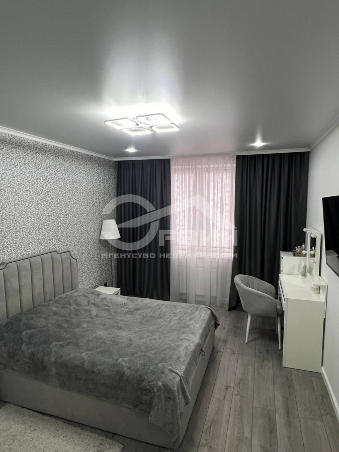 Продажа 3-комнатной квартиры, Калининград, Борисовский,  Бульвар