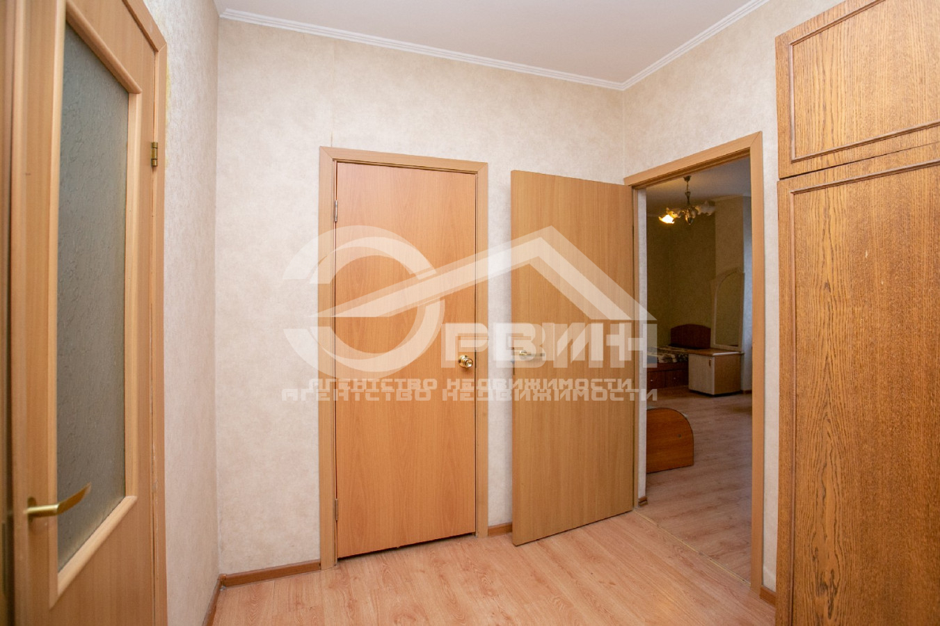 Продажа 2-комнатной квартиры, Калининград, Орудийная,  Улица