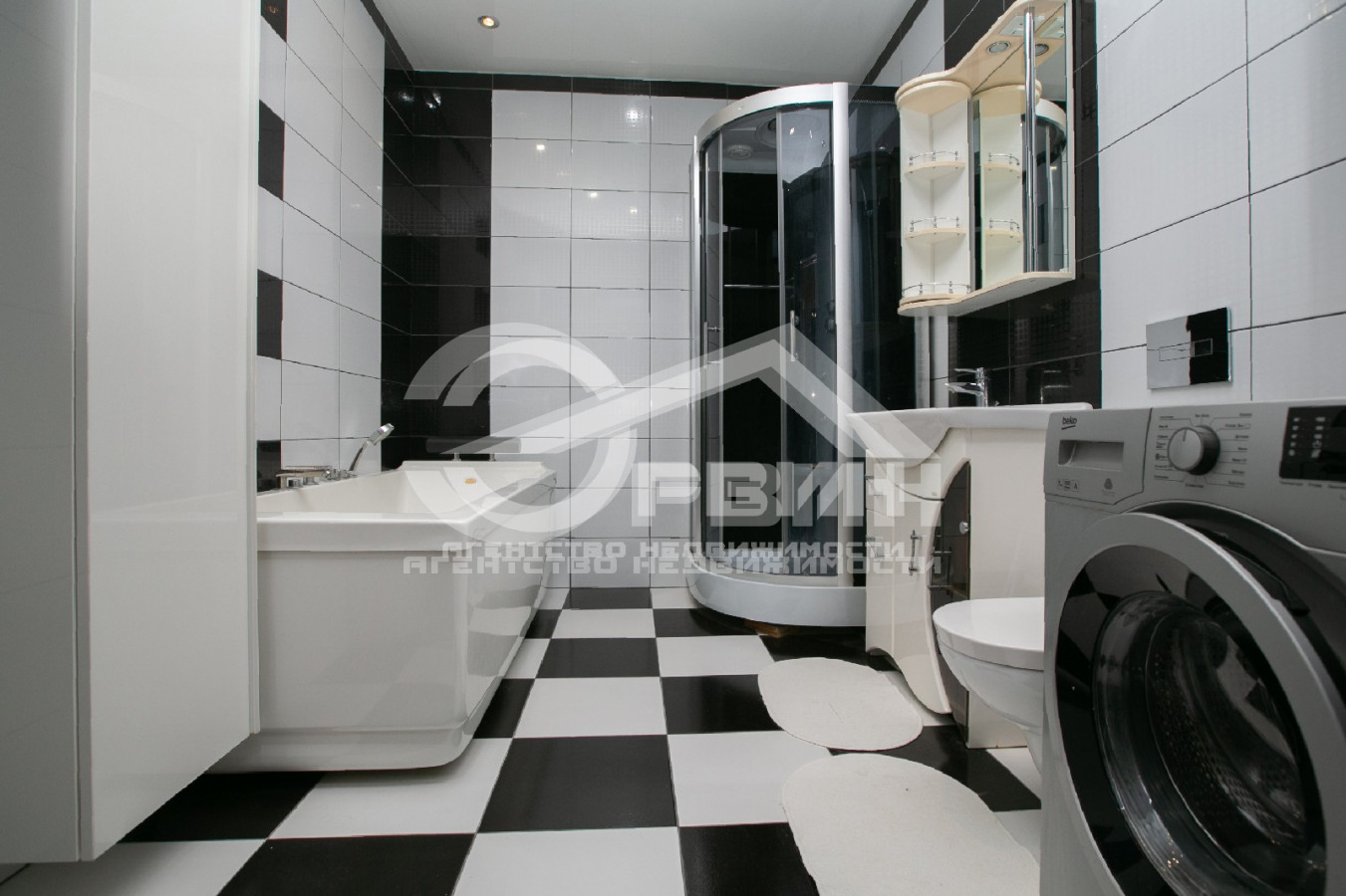 Продажа 3-комнатной квартиры, Калининград, Гайдара,  Улица