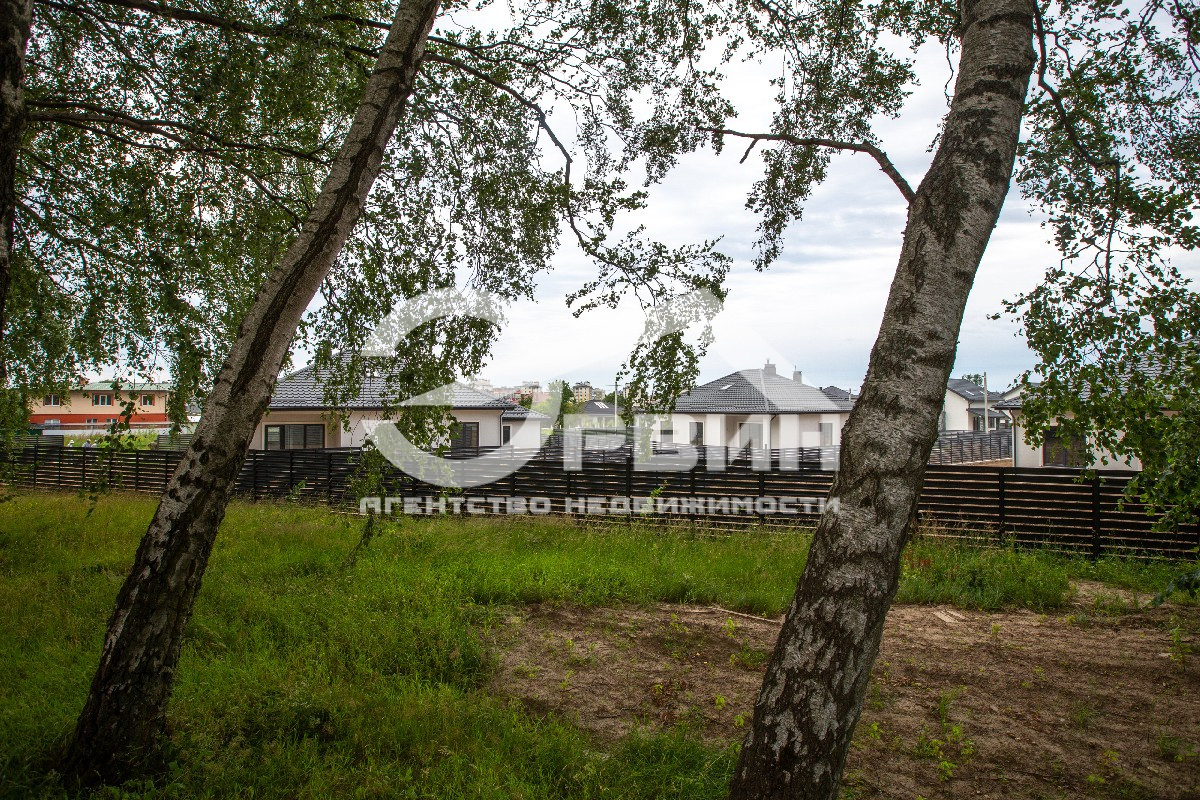 Продажа участка, Сальское, б-р Берёзовый,  40