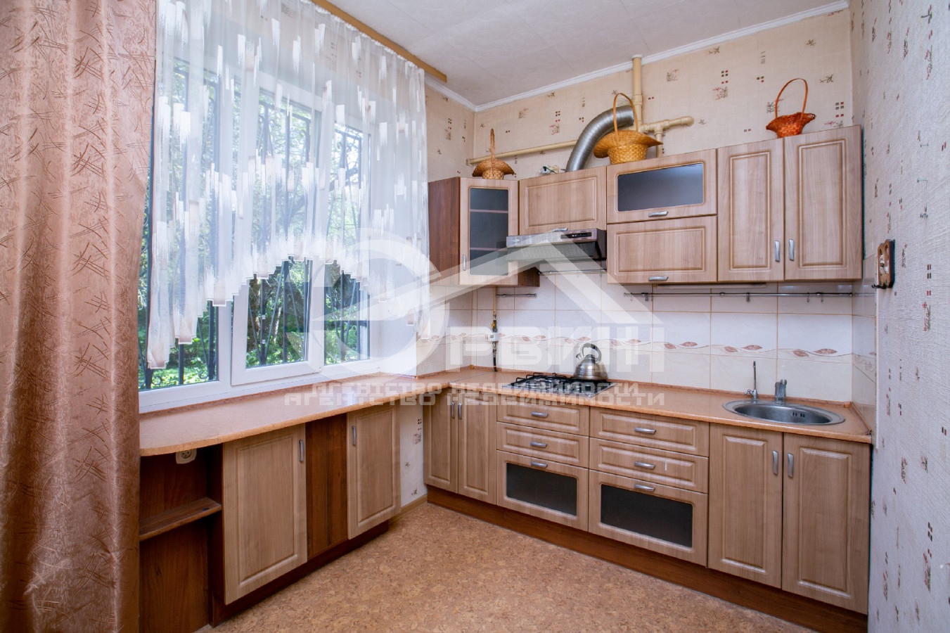 Продажа 3-комнатной квартиры, Калининград, Красная,  Улица