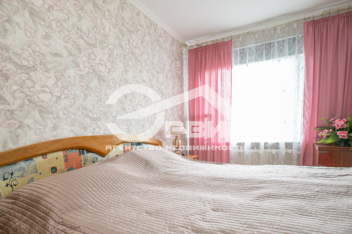 Продажа 3-комнатной квартиры, Калининград, Нарвская,  Улица