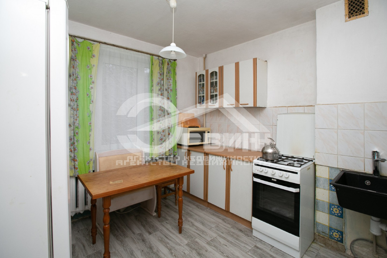 Продажа 2-комнатной квартиры, Калининград, Еловая аллея,  Улица