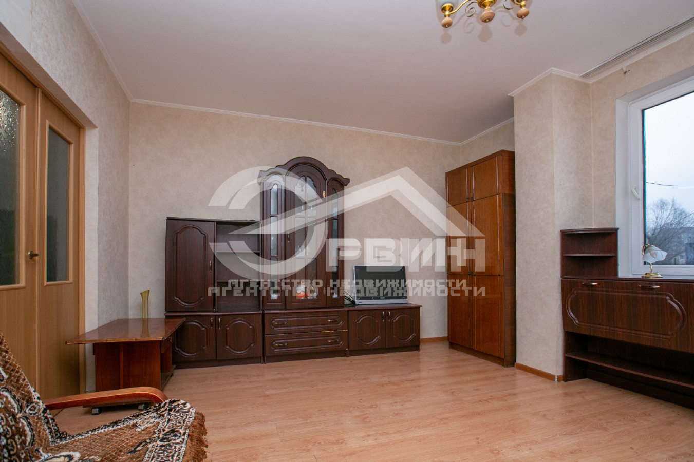Продажа 2-комнатной квартиры, Калининград, Орудийная,  Улица