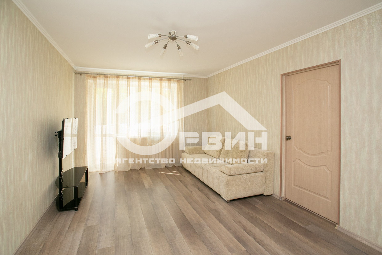 Продажа 4-комнатной квартиры, Светлогорск, К. Маркса,  9