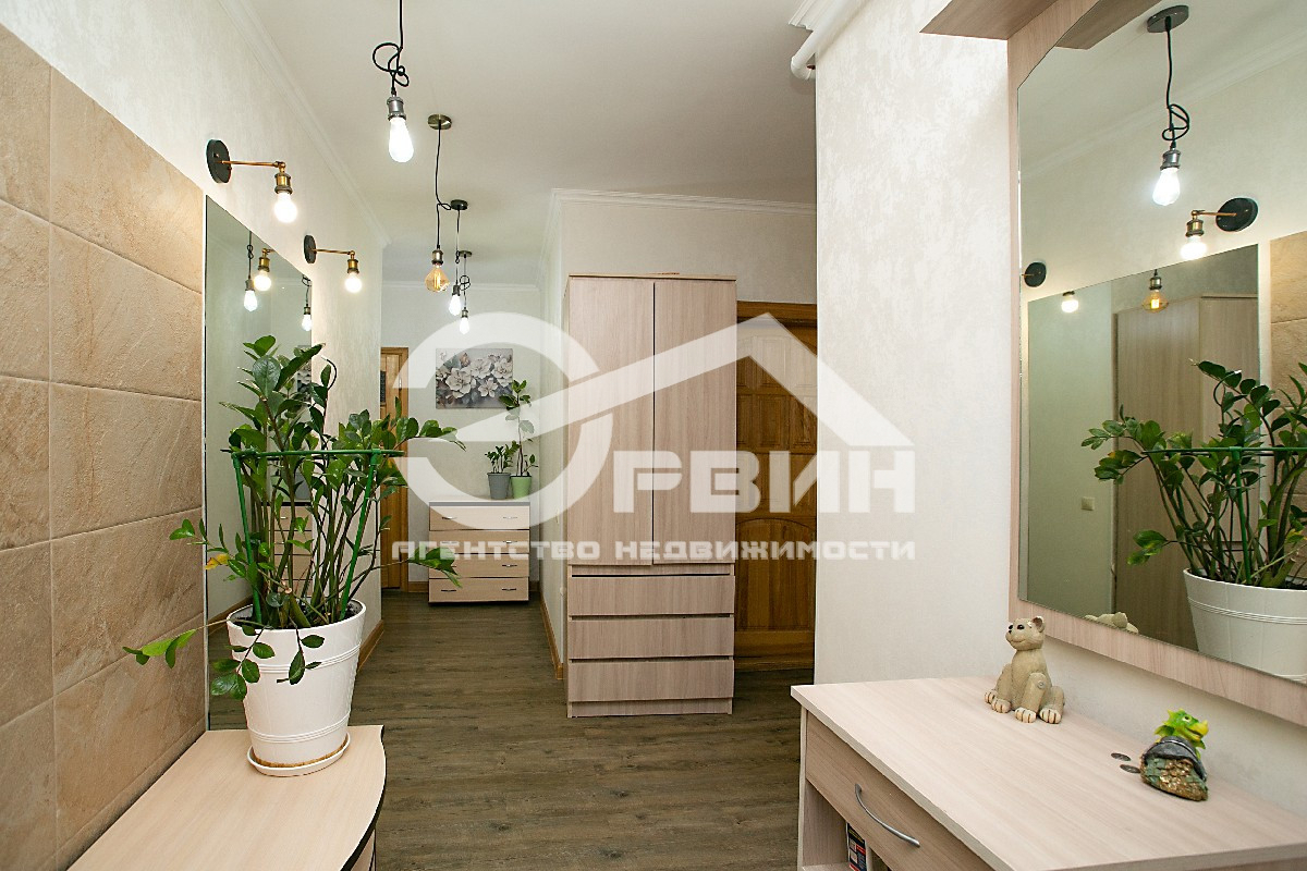 Продажа 2-комнатной квартиры, Калининград, Красносельская,  Улица