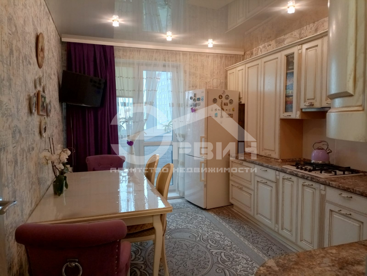 Продажа 2-комнатной квартиры, Калининград, Аксакова,  Улица