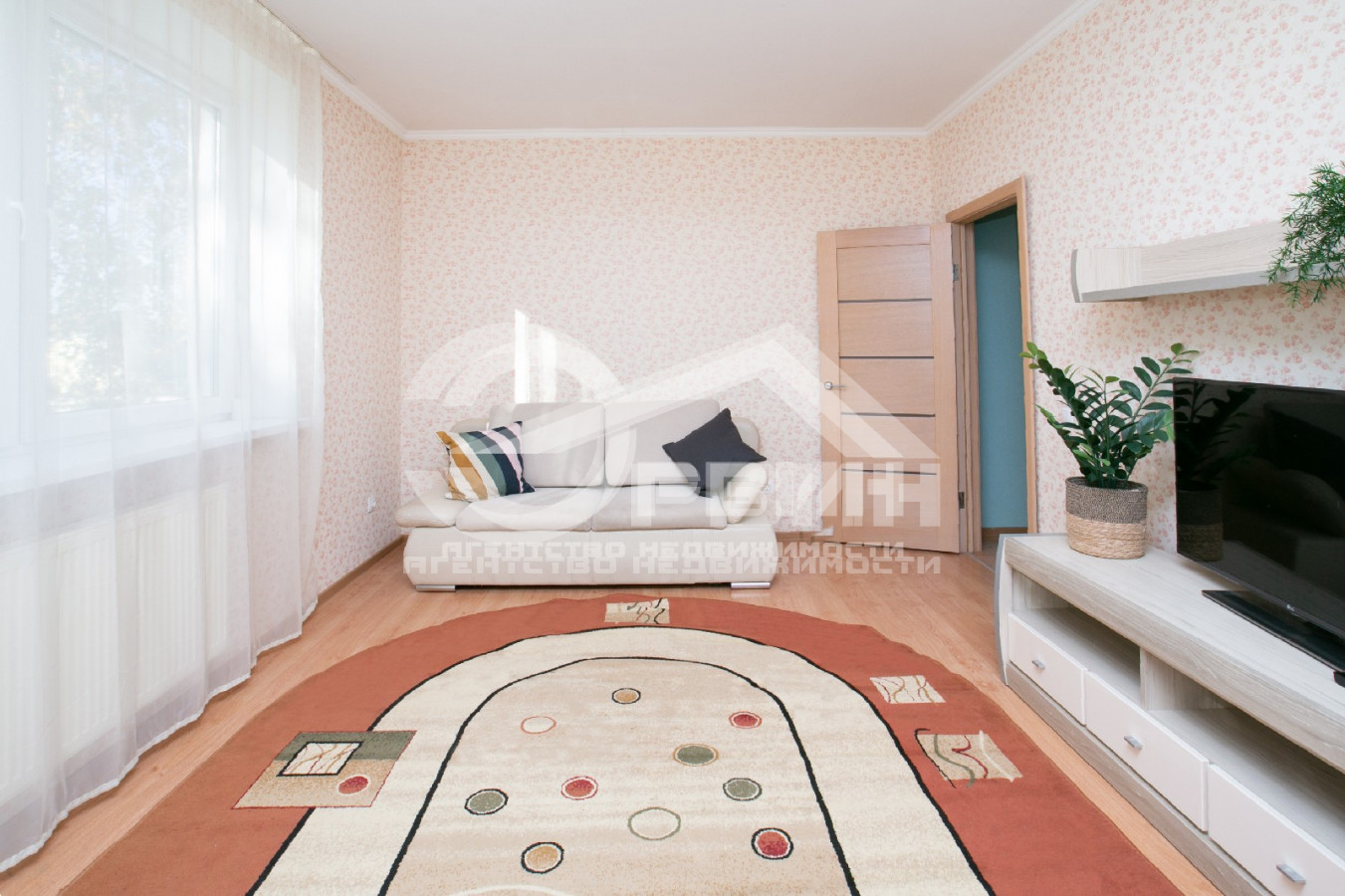 Продажа 3-комнатной квартиры, Калининград, Станиславского,  Улица