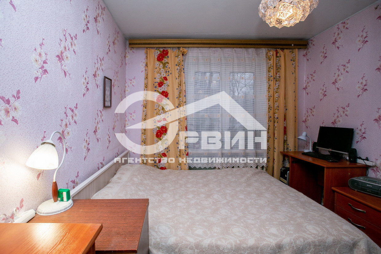 Продажа 4-комнатной квартиры, Калининград, Репина,  Улица