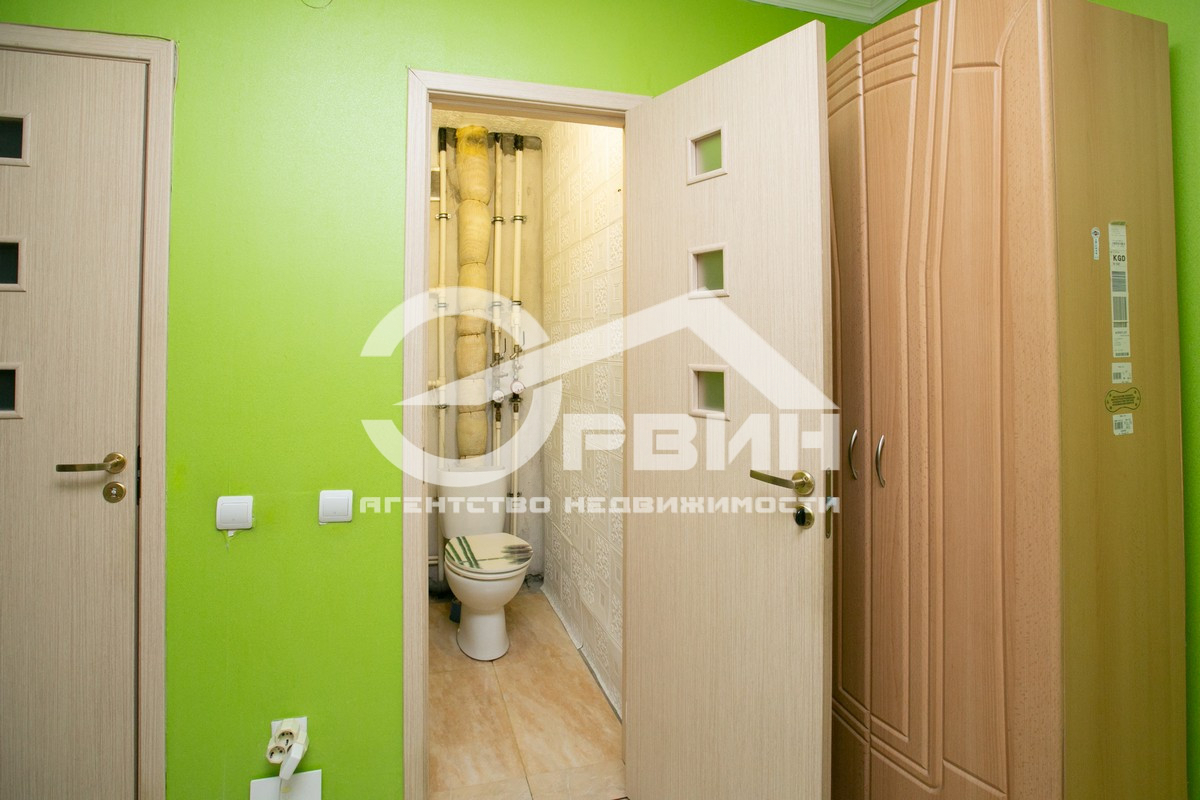 Продажа 3-комнатной квартиры, Калининград, В.Фермора,  Улица