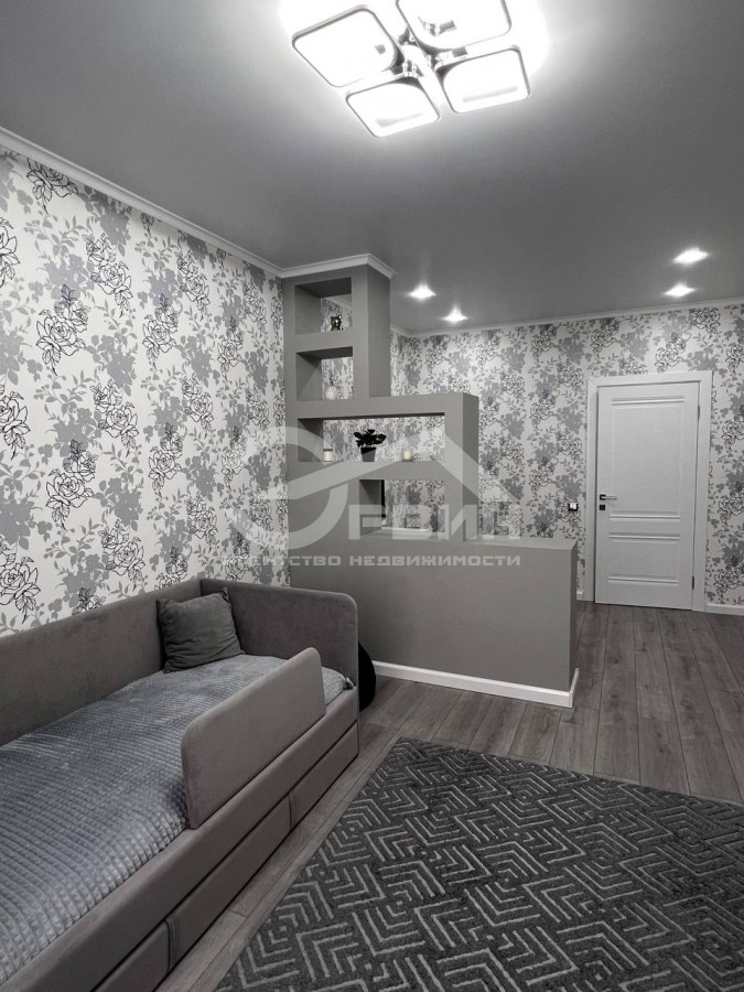 Продажа 3-комнатной квартиры, Калининград, Борисовский,  Бульвар