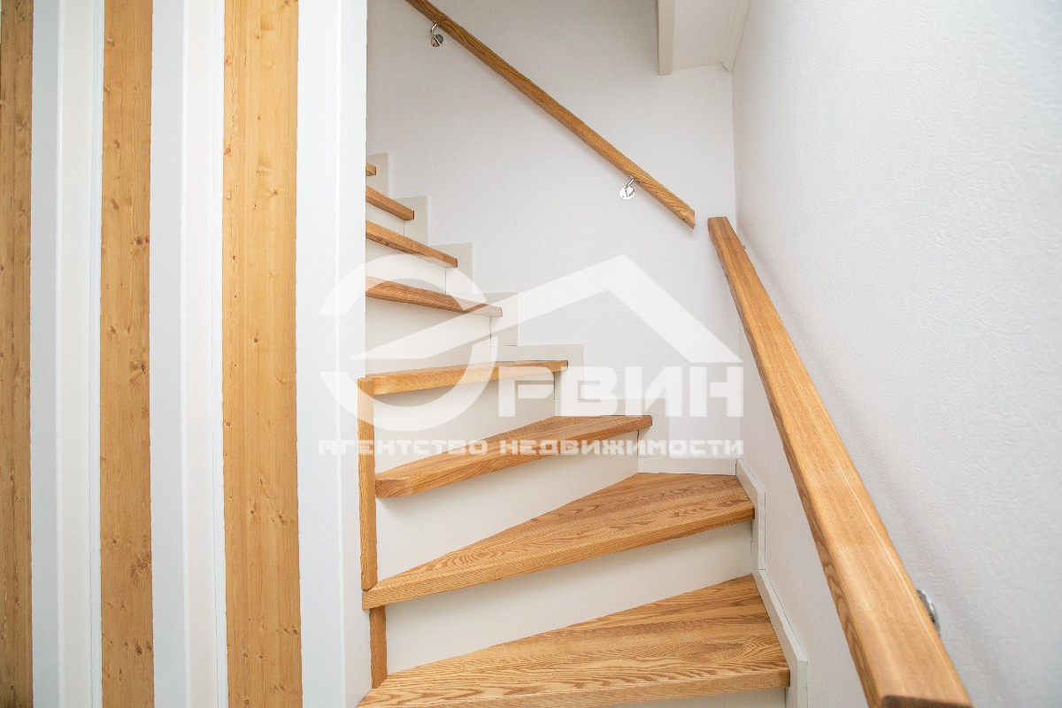 Продажа дома, 110м <sup>2</sup>, 4 сот., Калининград, Лунная,  Улица