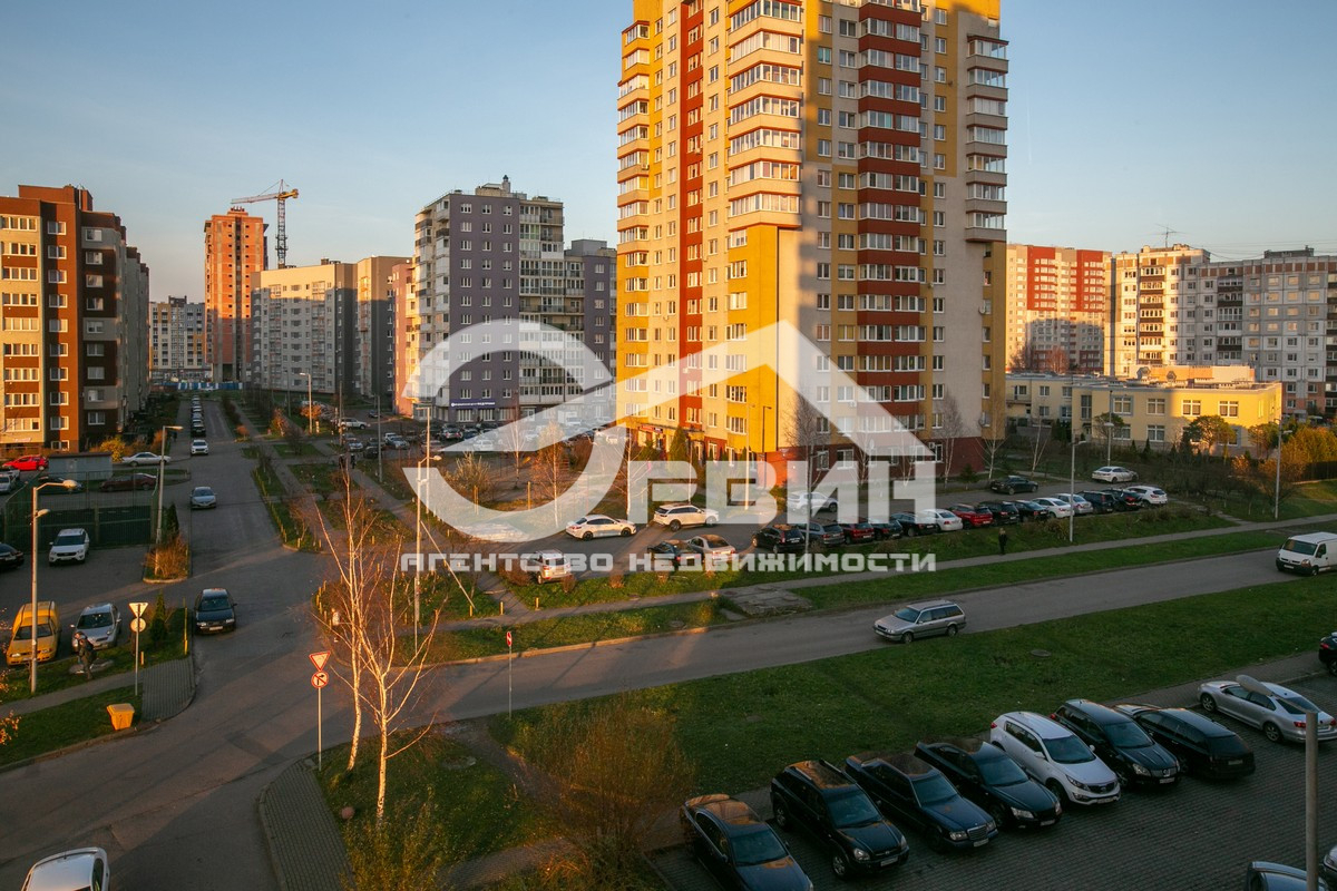 Продажа 3-комнатной квартиры, Калининград, В.Фермора,  Улица