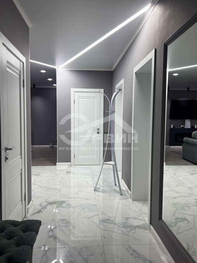 Продажа 3-комнатной квартиры, Калининград, Борисовский,  Бульвар