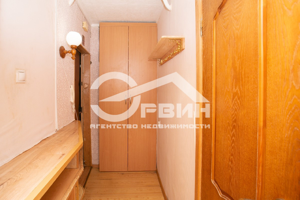 Продажа 2-комнатной квартиры, Калининград, Лейтенанта Яналова,  Улица