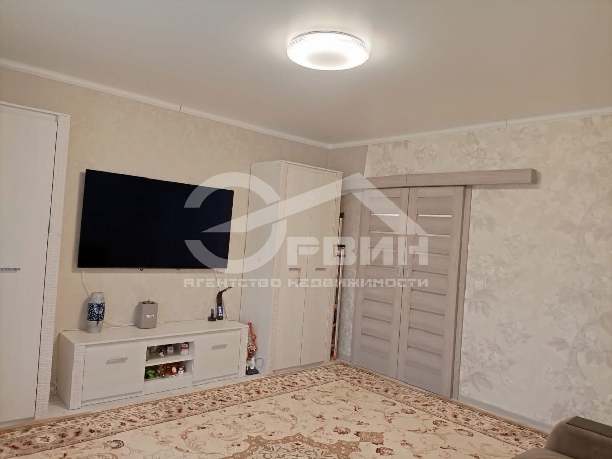 Продажа 2-комнатной квартиры, Калининград, Аксакова,  Улица