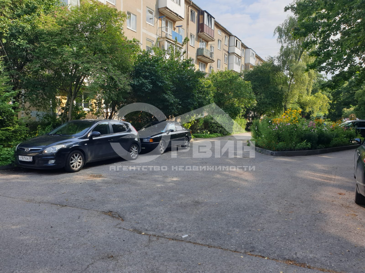 Продажа 2-комнатной квартиры, Калининград, Лейтенанта Яналова,  Улица