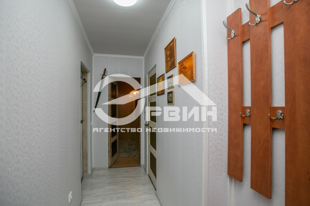 Продажа 5-комнатной квартиры, Калининград, Тихоненко,  19