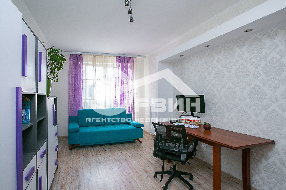 Продажа 2-комнатной квартиры, Калининград, Красносельская,  Улица