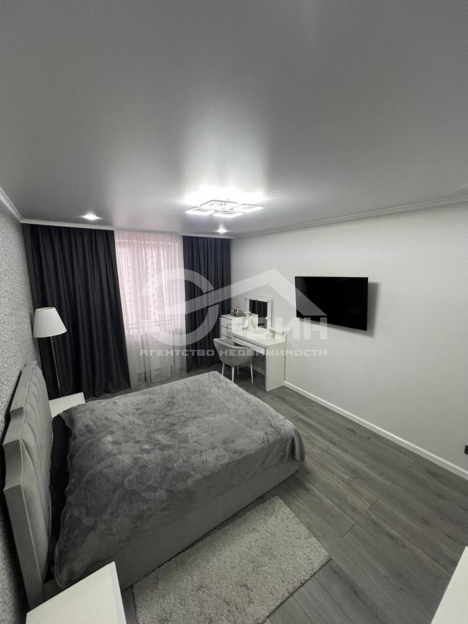 Продажа 3-комнатной квартиры, Калининград, Борисовский,  Бульвар