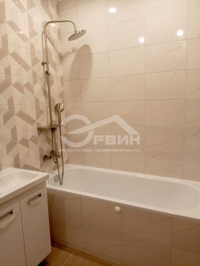 Продажа 2-комнатной квартиры, Калининград, Дадаева,  Улица