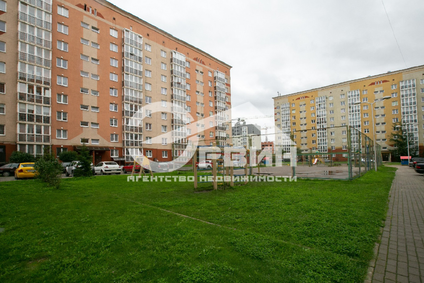 Продажа 2-комнатной квартиры, Калининград, Левитана,  Улица