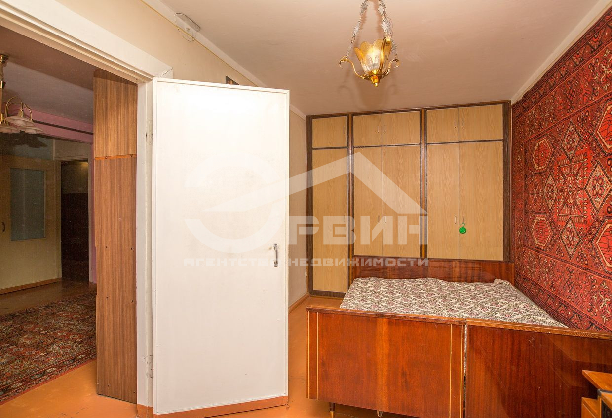 Продажа 2-комнатной квартиры, Калининград, Профессора Севастьянова,  Улица