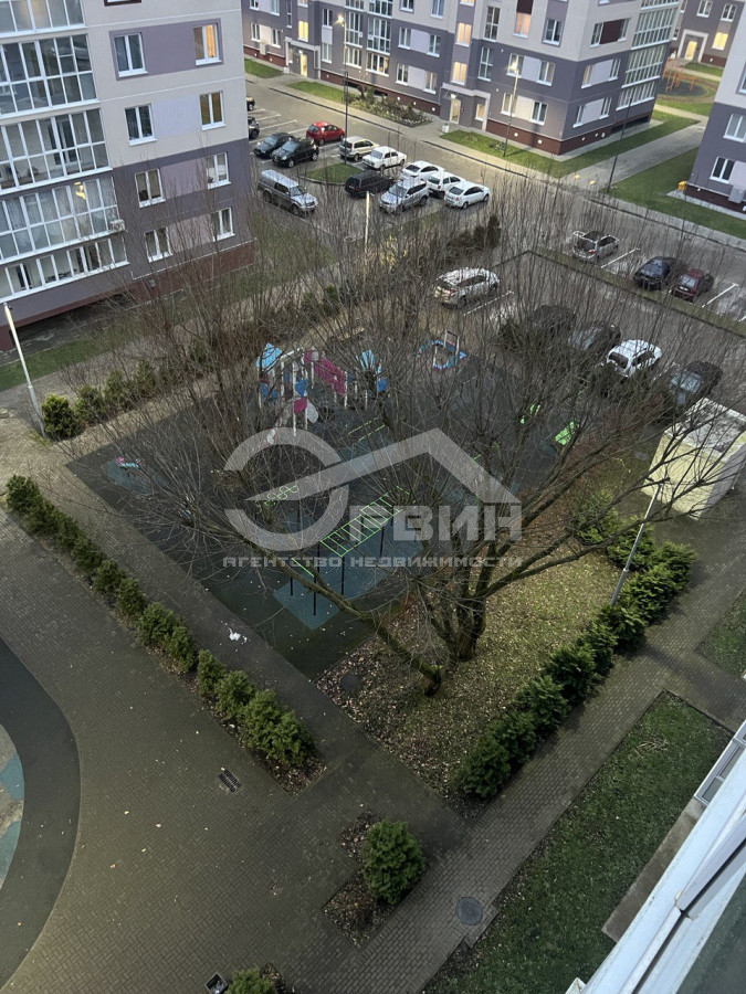 Продажа 3-комнатной квартиры, Калининград, Борисовский,  Бульвар