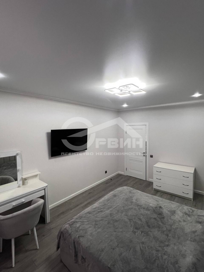 Продажа 3-комнатной квартиры, Калининград, Борисовский,  Бульвар