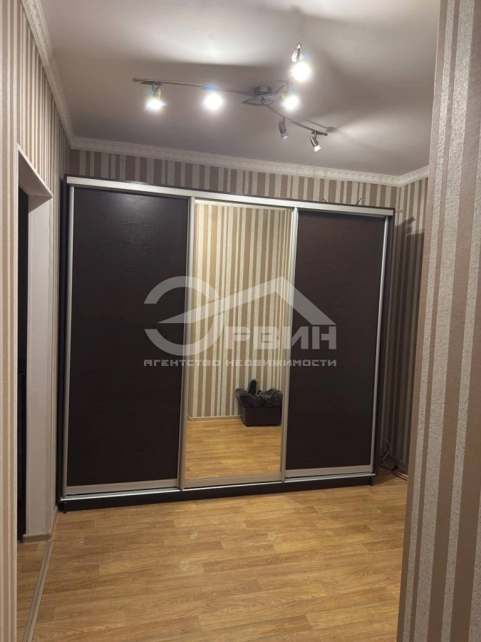 Аренда 1-комнатной квартиры, Калининград, О.Кошевого,  Улица