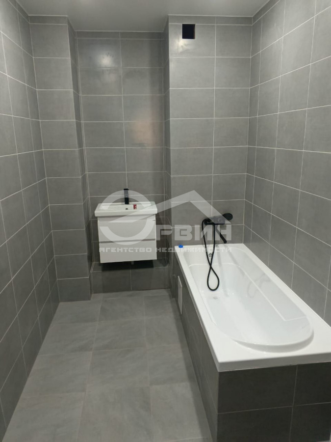 Продажа 2-комнатной квартиры, Гурьевск, Героя России Катериничева,  2 корпус 4